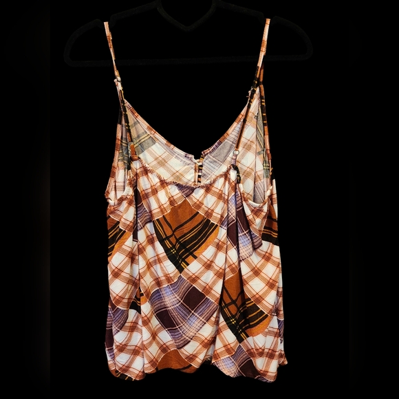 Halter Top - Picture 2 of 4